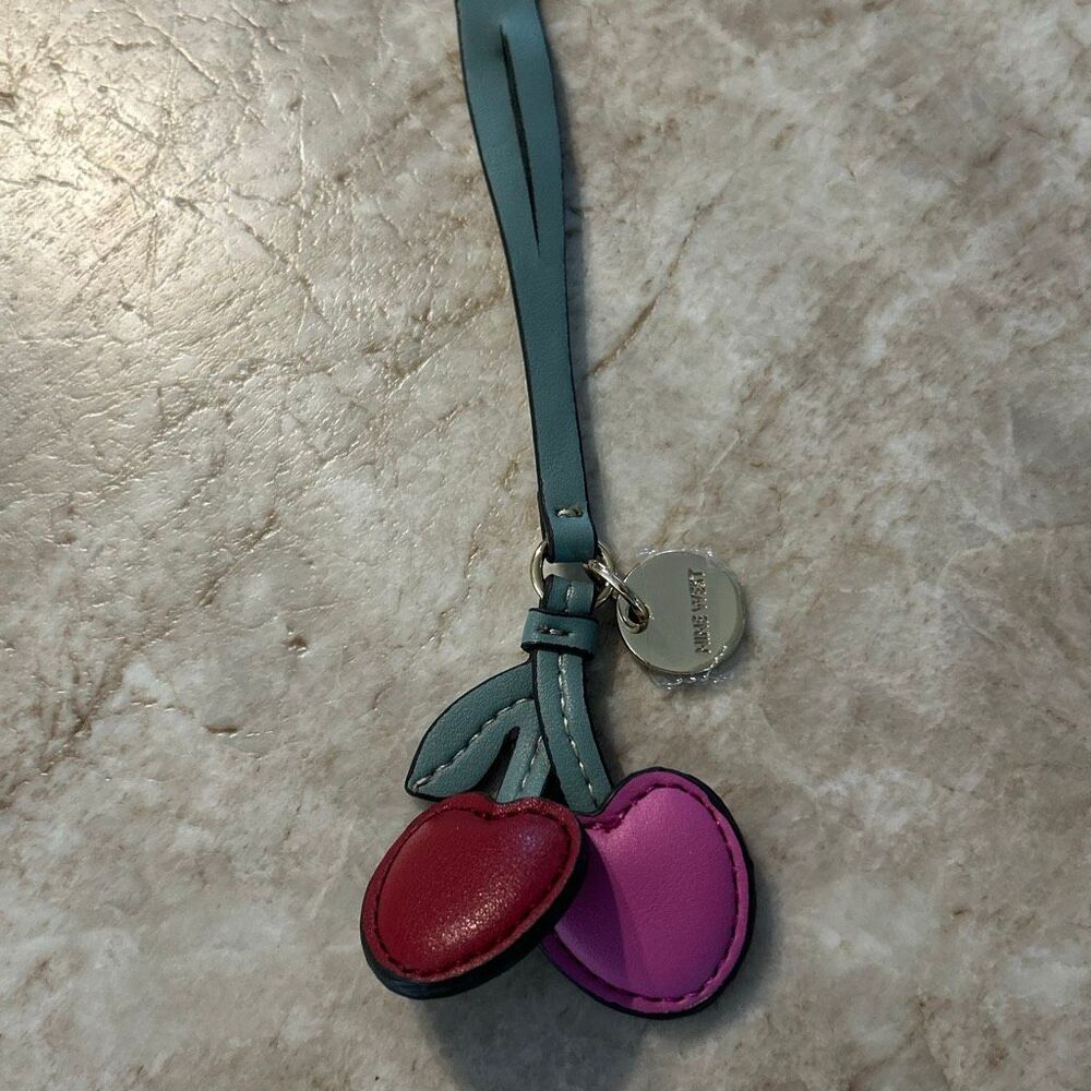 Nine West Cherries Hang Tag